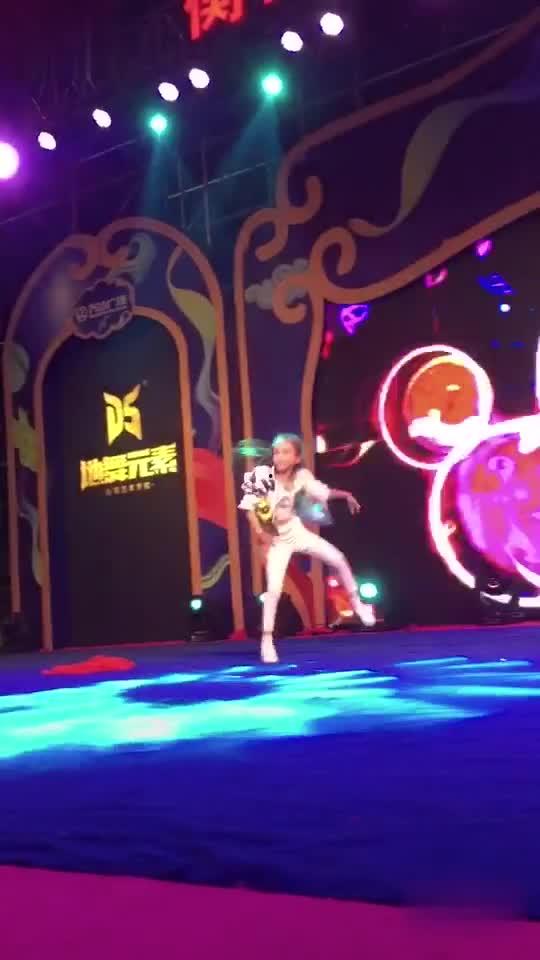 感恩舞蹈视频,揭秘感恩舞蹈的魅力瞬间