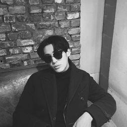 帅哥墨镜图片大全,探寻帅哥们的时尚魅力瞬间