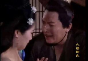 床戏袭胸,胸部诱惑瞬间引爆视觉盛宴